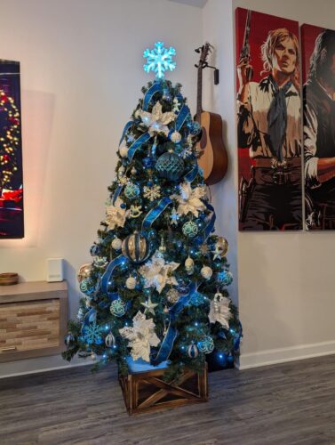 Lighted Snowflake Christmas Tree Topper photo review